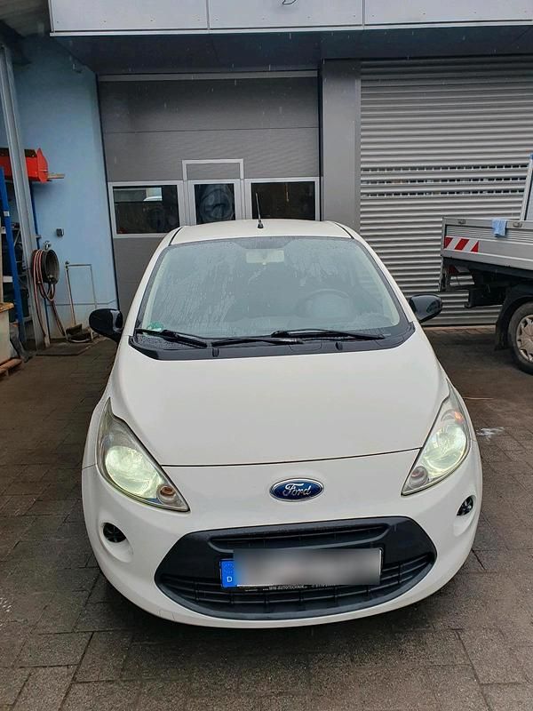 Gebraucht Ford Ka 69 PS (50 kW) 2010 Weiß Kleinwagen