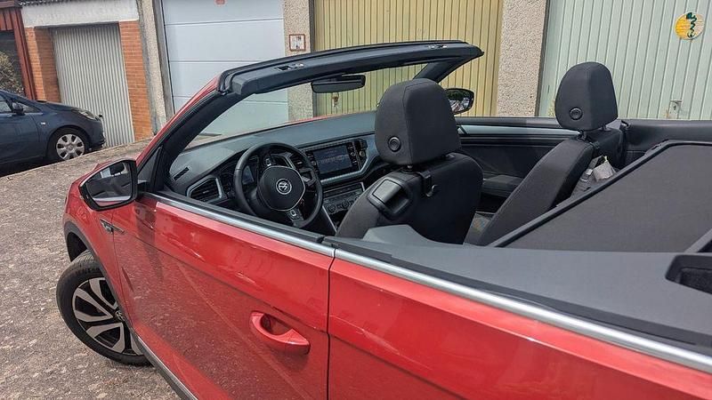 Rot Gebraucht 2021 VW T-Roc Cabriolet Active Cabrio | 20.350 € (Superpreis) - Bild 1/4