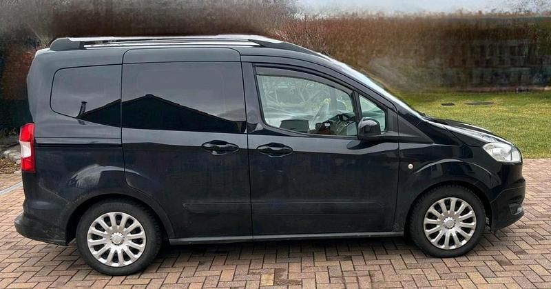 Gebraucht Ford Tourneo Courier Titanium 101 PS (74 kW) 2014 Schwarz Van / Kleinbus