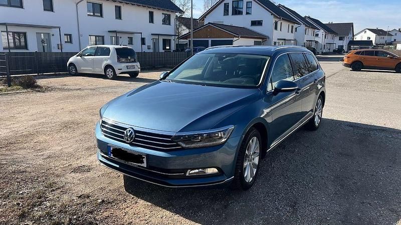 Gebraucht VW Passat Highline 150 PS (110 kW) 2015 Blau Kombi
