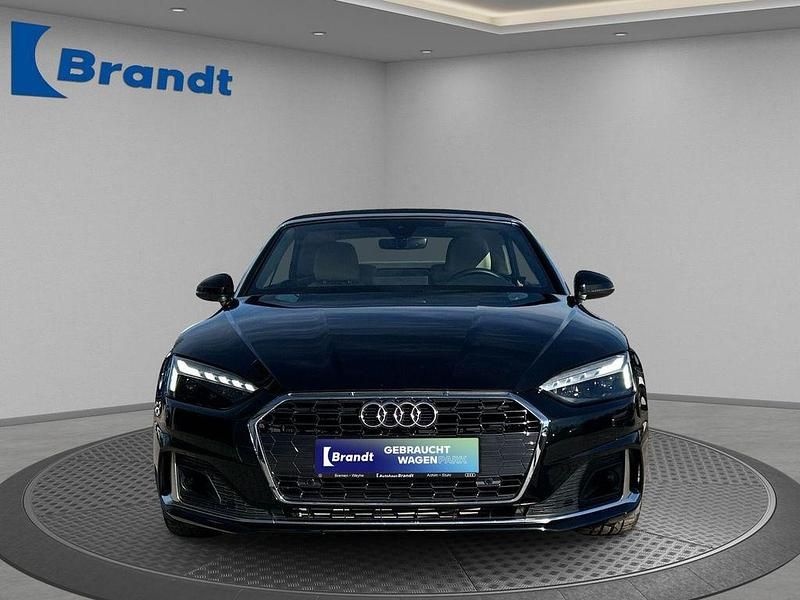 Gebraucht Audi A5 Cabriolet Advanced Plus 204 PS (150 kW) 2023 Mythosschwarz metallic/verdeck schwarz (metallic) Cabrio