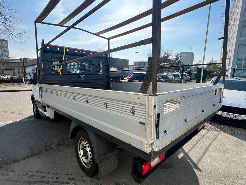 Gebraucht Ford Transit 105 PS (77 kW) 2018 Weiß