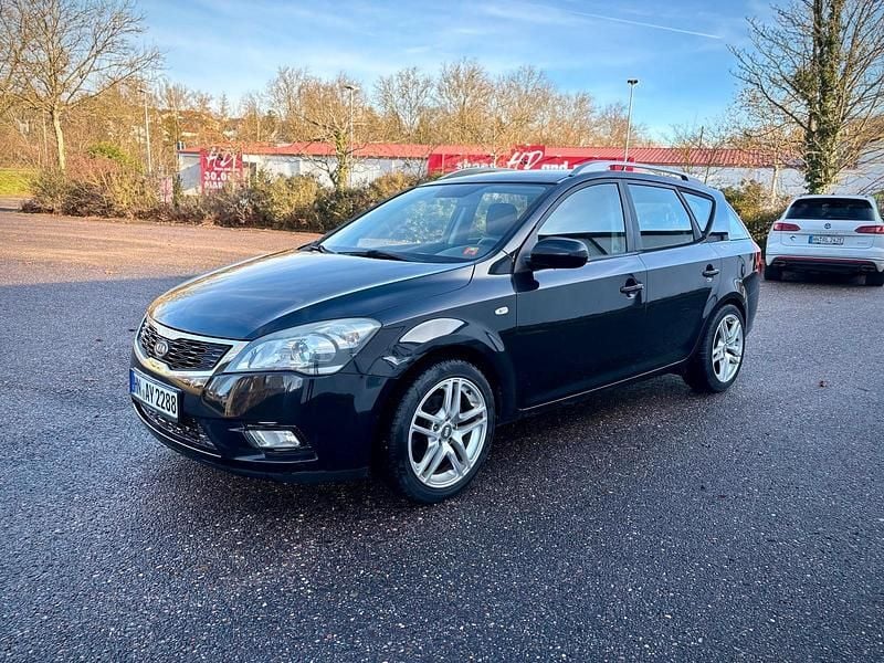Schwarz Gebraucht 2011 Kia Ceed Attract Kleinwagen | 3.400 € (Guter Preis) - Bild 1/4