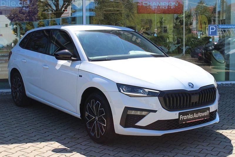 Gebraucht Skoda Scala Drive 116 PS (85 kW) 2024 Bila moon/moon white (metallic) Kleinwagen