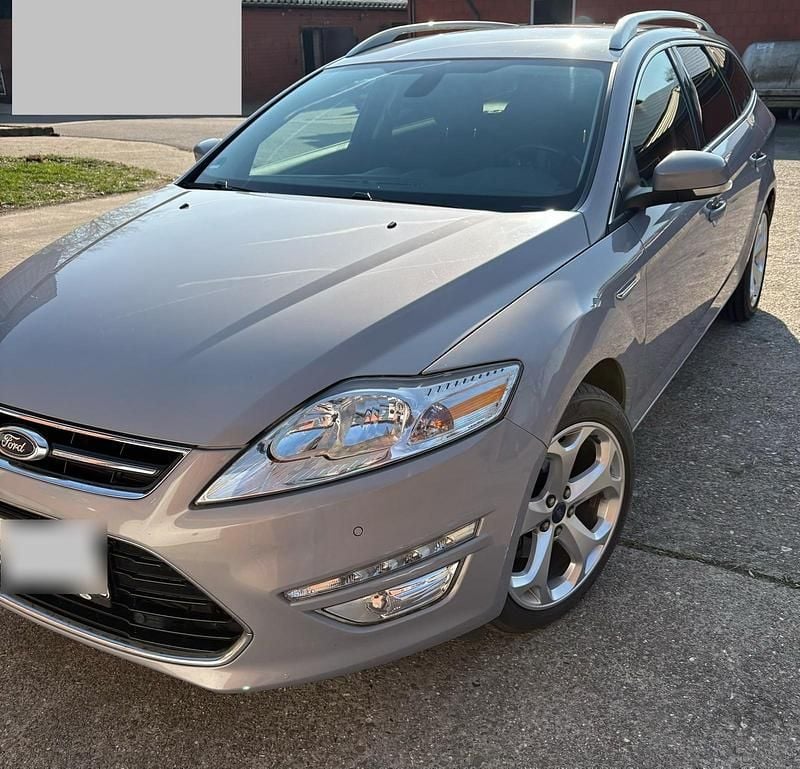 Gebraucht Ford Mondeo 200 PS (147 kW) 2011 Silber Kombi