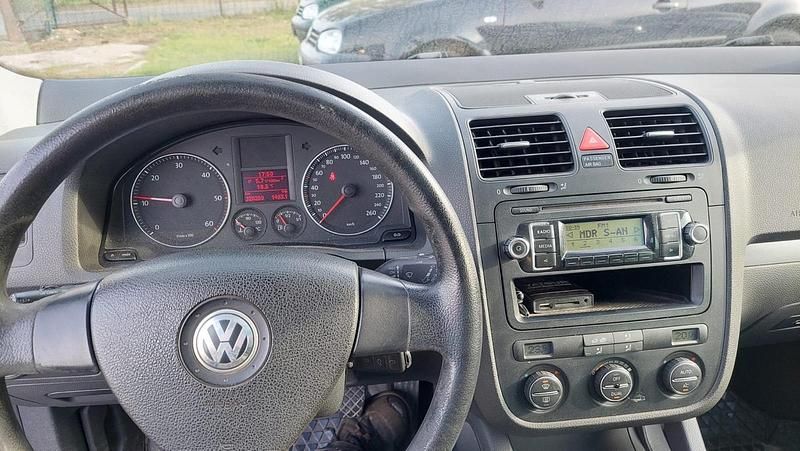 Second-hand VW Golf VI 105 CP (77 kW) 2009 Hatchback