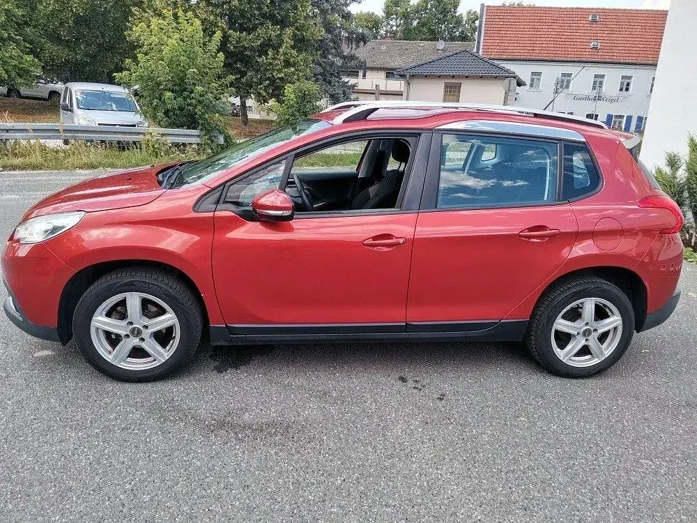 Gebraucht Peugeot 2008 Active 82 PS (60 kW) 2015 Orange SUV