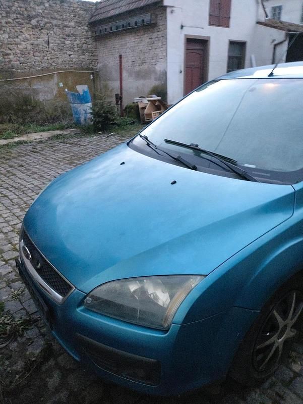 Gebraucht Ford Focus 101 PS (74 kW) 2005 Blau Kleinwagen