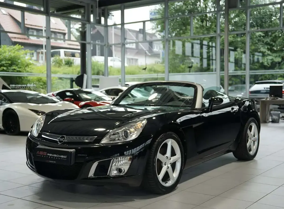 Gebraucht Opel GT 264 PS (194 kW) 2009 Schwarz Cabrio