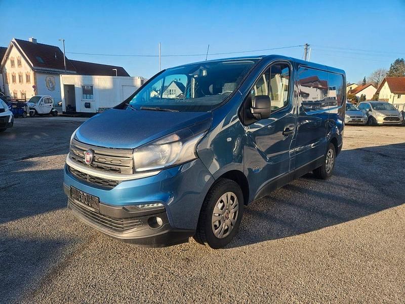 Gebraucht Fiat Talento 145 PS (106 kW) 2017 Blau Van / Kleinbus