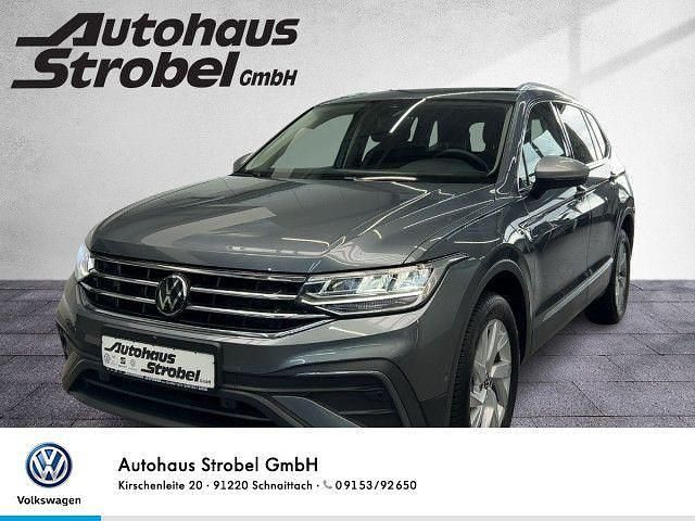Platinum grey metallic (metallic) Gebraucht 2023 VW Tiguan Allspace Life SUV | 41.690 € (Etwas zu teuer) - Bild 1/3