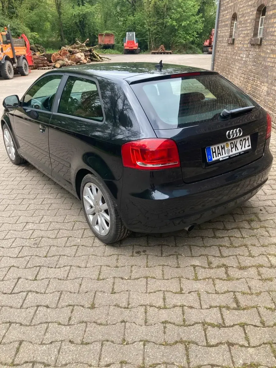 Używany Audi A3 140 KM (102 kW) 2010 Czarny Hatchback