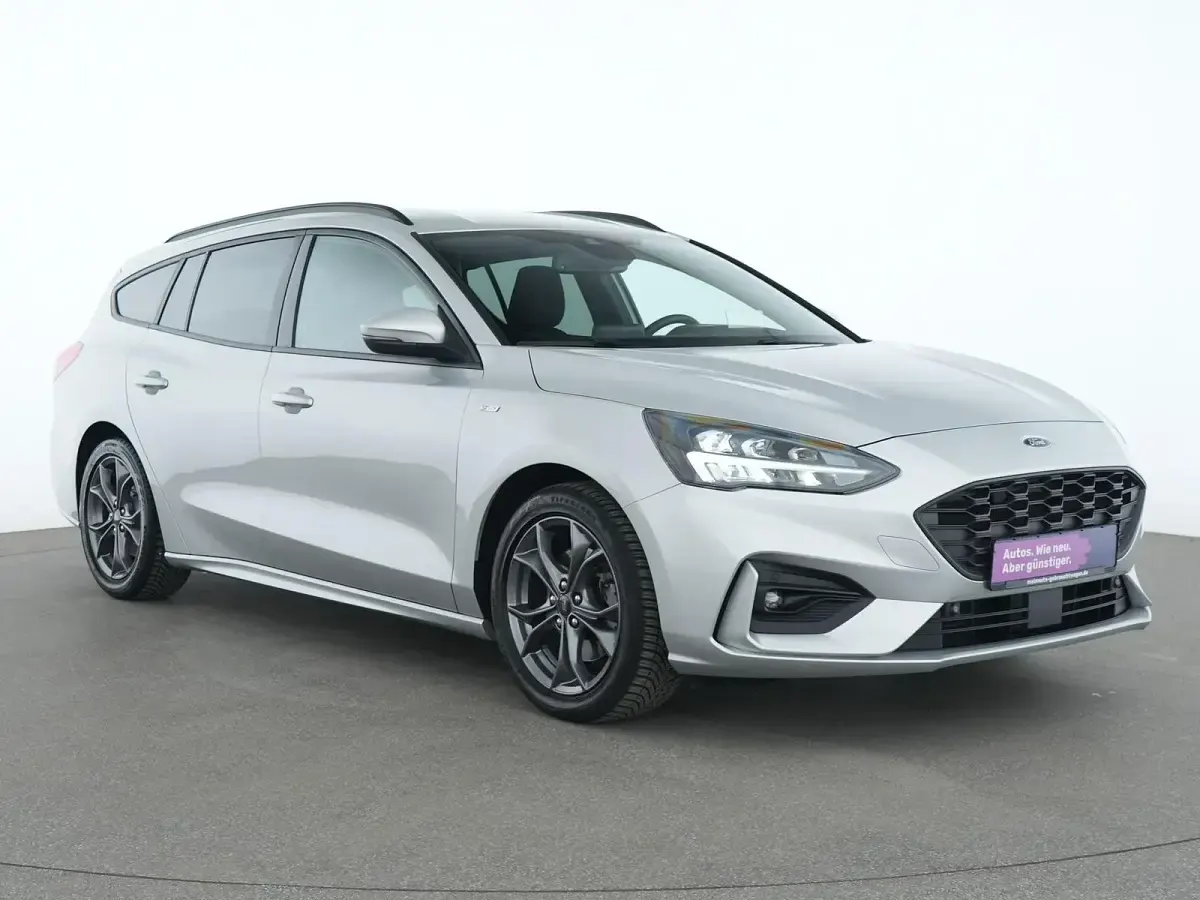 Gebraucht Ford Focus ST-Line 125 PS (91 kW) 2022 Silber Kombi