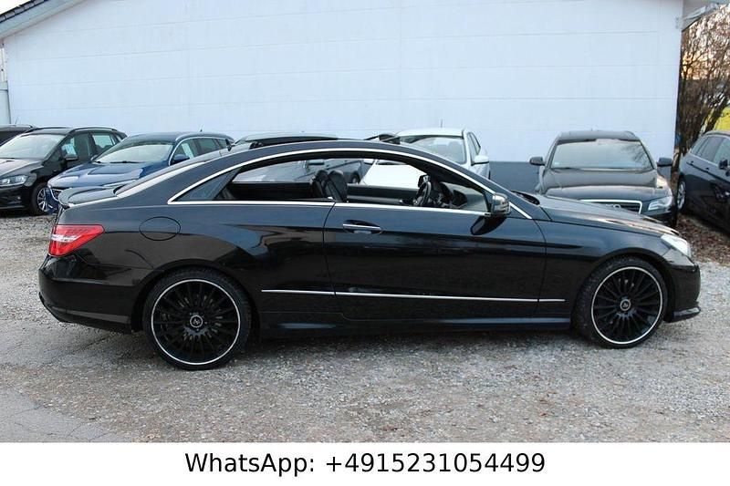 Gebraucht Mercedes E350 265 PS (194 kW) 2011 Schwarz Coupé