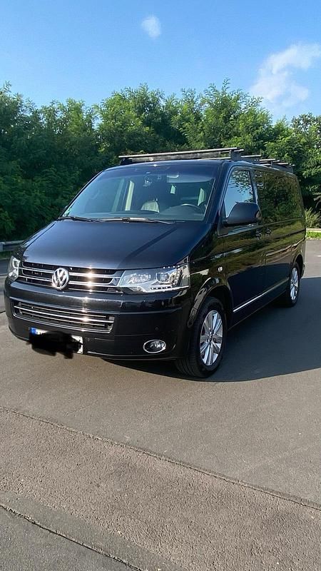 Schwarz Gebraucht 2014 VW T5 Highline Van | 23.100 € - Bild 1/4
