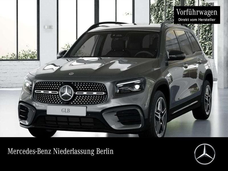 Grau Gebraucht 2025 Mercedes GLB200 AMG SUV | 44.300 € (Fairer Preis) - Bild 1/4