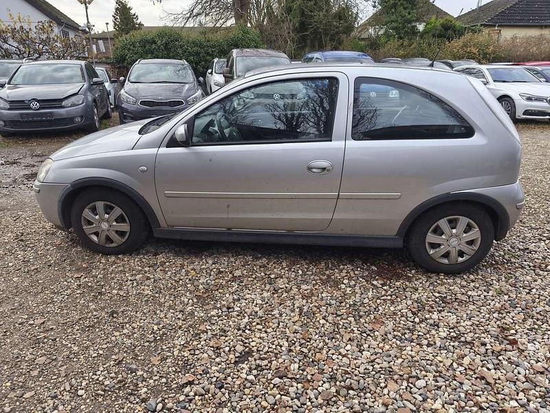 Gebraucht Opel Corsa Basis 80 PS (58 kW) 2006 Silber Kleinwagen