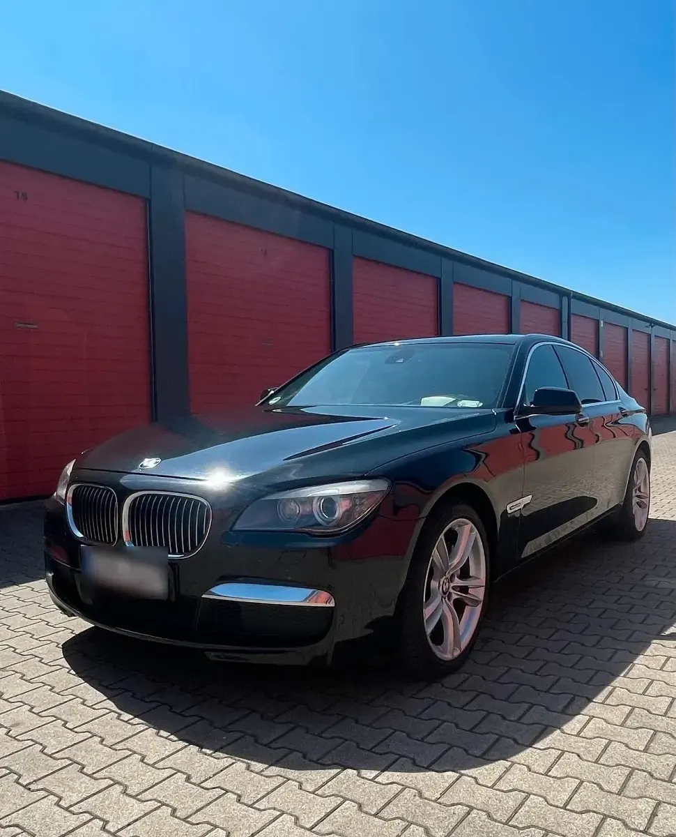 Gebraucht BMW 740 M Sport 407 PS (299 kW) 2011 Schwarz Limousine