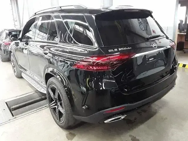 Gebraucht Mercedes GLE350 de Night 333 PS (244 kW) 2025 Schwarz SUV
