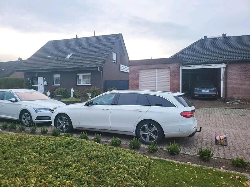 Gebraucht Mercedes E350 256 PS (188 kW) 2017 Weiß Kombi