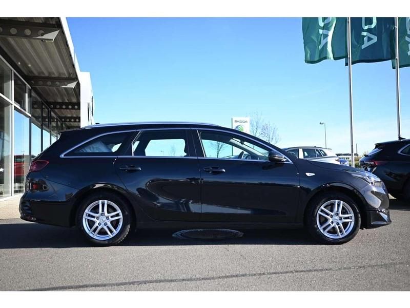 Gebraucht Kia Ceed Sportswagon Vision 136 PS (100 kW) 2023 Schwarz Kombi