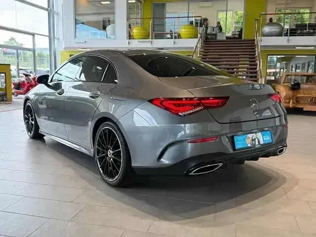 Gebraucht Mercedes CLA200 AMG line 150 PS (110 kW) 2023 Mountaingrau Limousine