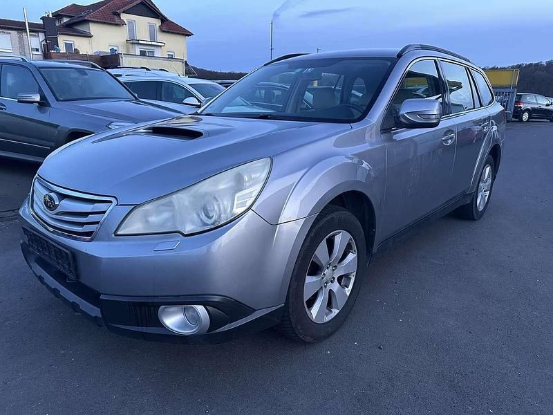Gebraucht Subaru Outback Trend 150 PS (110 kW) 2011 Silber Kombi