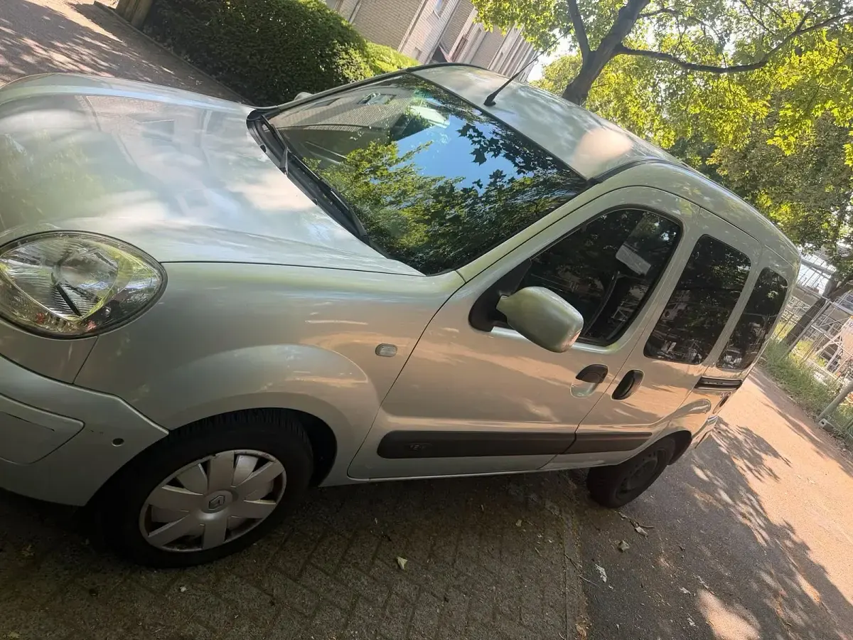 Gebraucht Renault Kangoo 75 PS (55 kW) 2005 Grau Van / Kleinbus