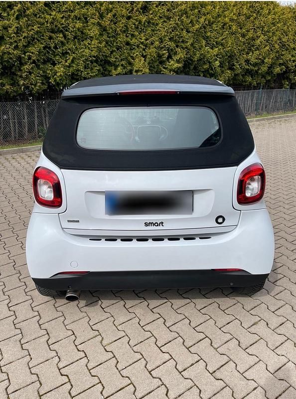 Gebraucht Smart ForTwo Cabrio 71 PS (52 kW) 2018 Weiß Cabrio