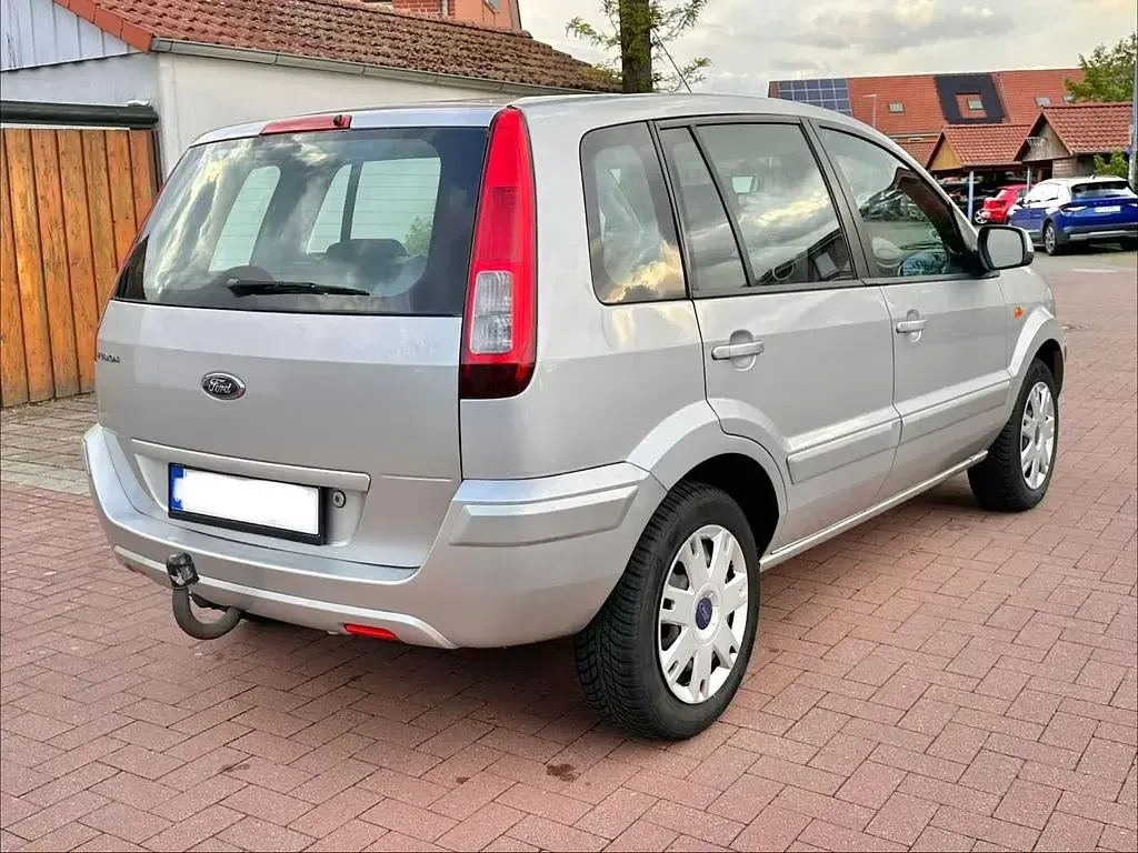 Gebraucht Ford Fusion 80 PS (58 kW) 2010 Silber Kleinwagen