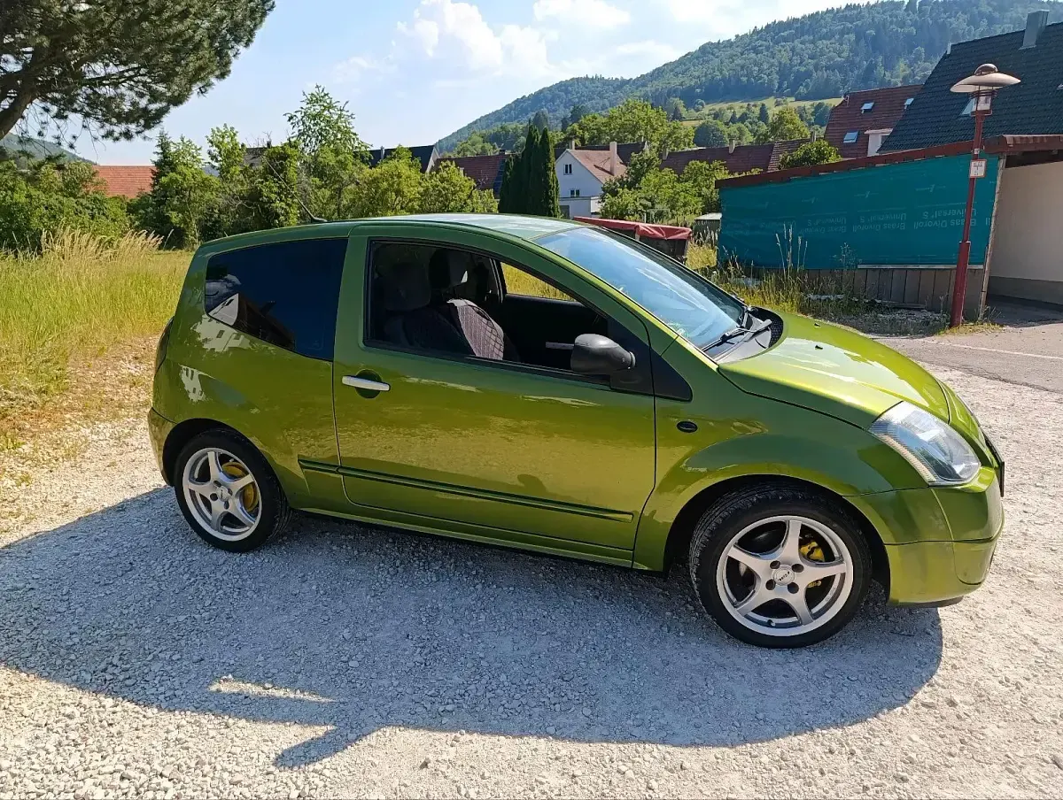 Gebraucht Citroën C2 60 PS (44 kW) 2005 Grün Kleinwagen