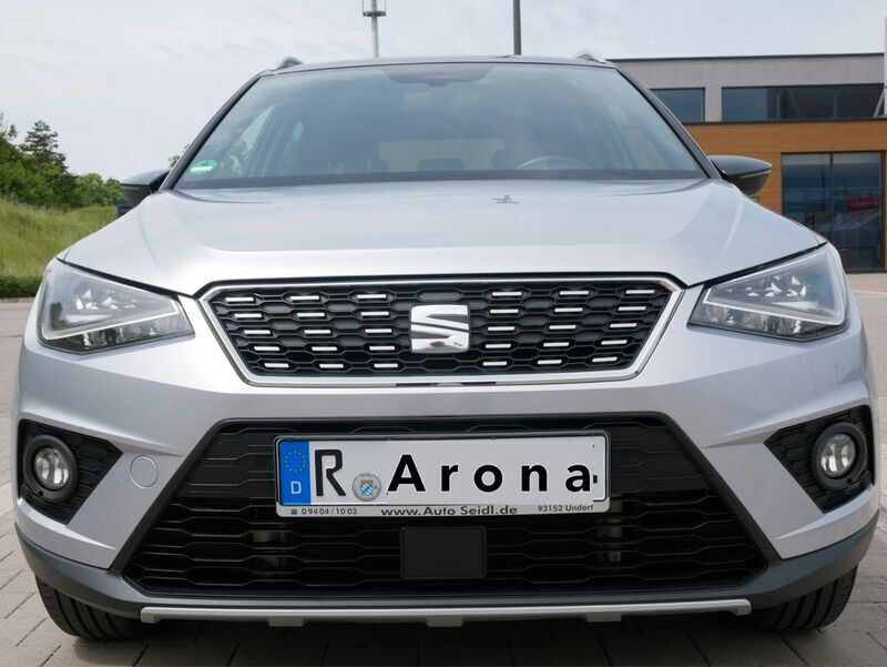 Silber Gebraucht 2019 Seat Arona XCELLENCE SUV | 15.200 € (Guter Preis) - Bild 1/4