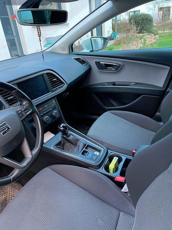 Gebraucht Seat Leon Style 131 PS (96 kW) 2020 Weiß Kombi