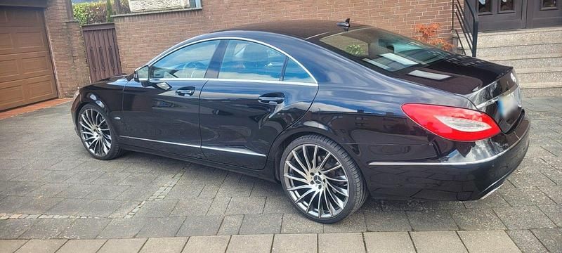 Gebraucht Mercedes CLS350 265 PS (194 kW) 2011 Schwarz Coupé