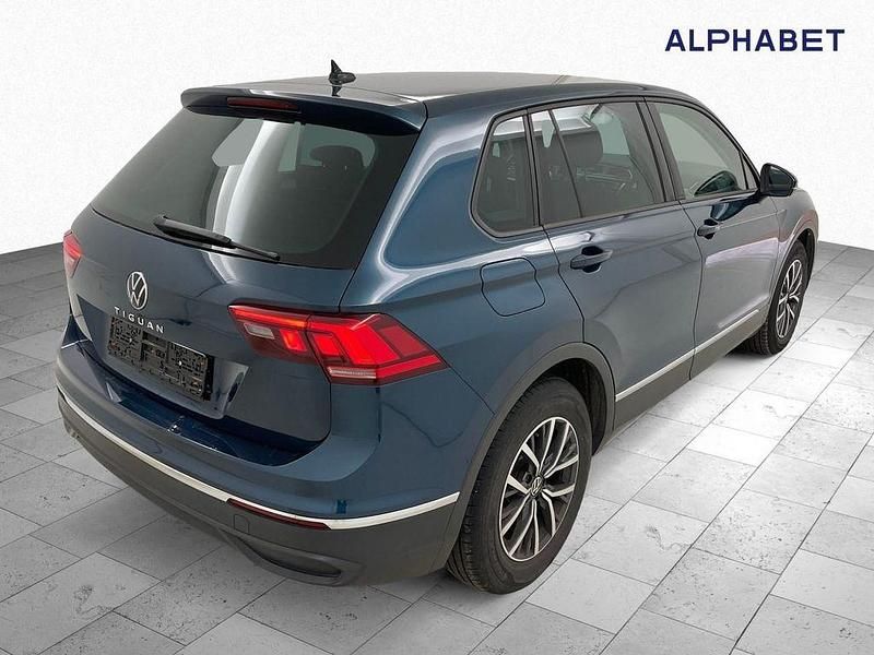 Gebraucht VW Tiguan 150 PS (110 kW) 2022 Nightshade blue SUV