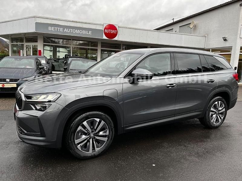 Schwarz Neu 2026 Skoda Kodiaq Selection SUV | 43.990 € (Superpreis) - Bild 1/3