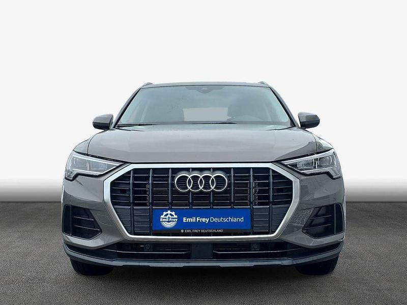 Gebraucht Audi Q3 Ambiente 150 PS (110 kW) 2023 Chronosgrau metallic SUV