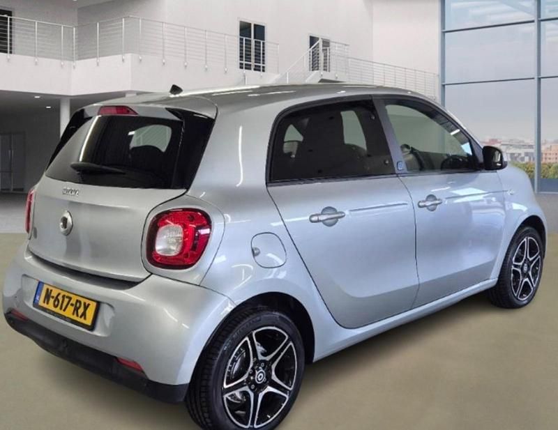 Gebraucht Smart ForFour Electric Drive Pulse 60 kW (82 PS) 2021 Silber Kleinwagen