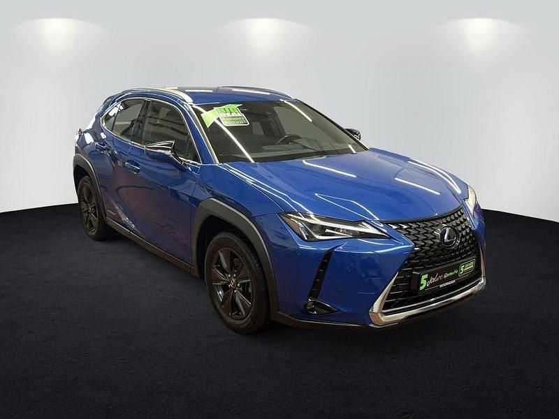 Gebraucht Lexus UX 250h Launch Edition 178 PS (130 kW) 2019 Celestial blue SUV