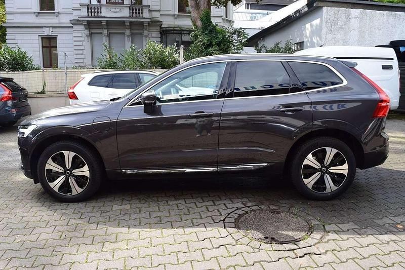 Gebraucht Volvo XC60 Plus 398 PS (292 kW) 2025 Platinum grey / metallic SUV