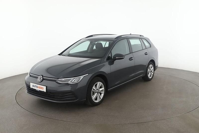 Grau Gebraucht 2024 VW Golf VIII Life Kombi | 23.590 € (Guter Preis) - Bild 1/3