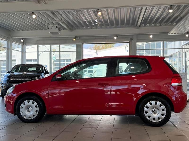 Gebraucht VW Golf VI Trendline 80 PS (58 kW) 2009 Rot Kleinwagen
