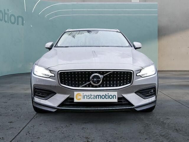 Gebraucht Volvo V60 CC 250 PS (183 kW) 2024 Silber Kombi