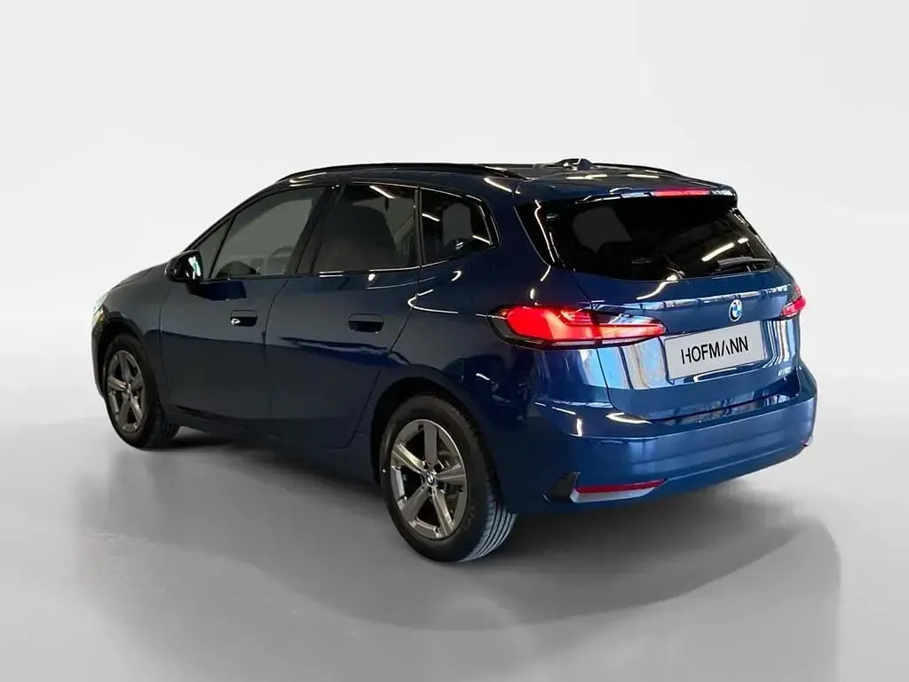 Neu BMW 218 Active Tourer 136 PS (100 kW) 2026 Blau Van / Kleinbus