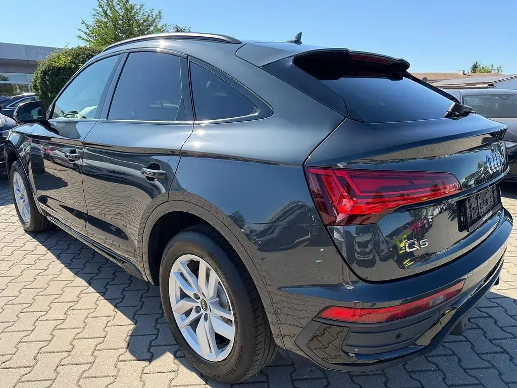 Gebraucht Audi Q5 Sportback Sport 204 PS (150 kW) 2022 Grau SUV