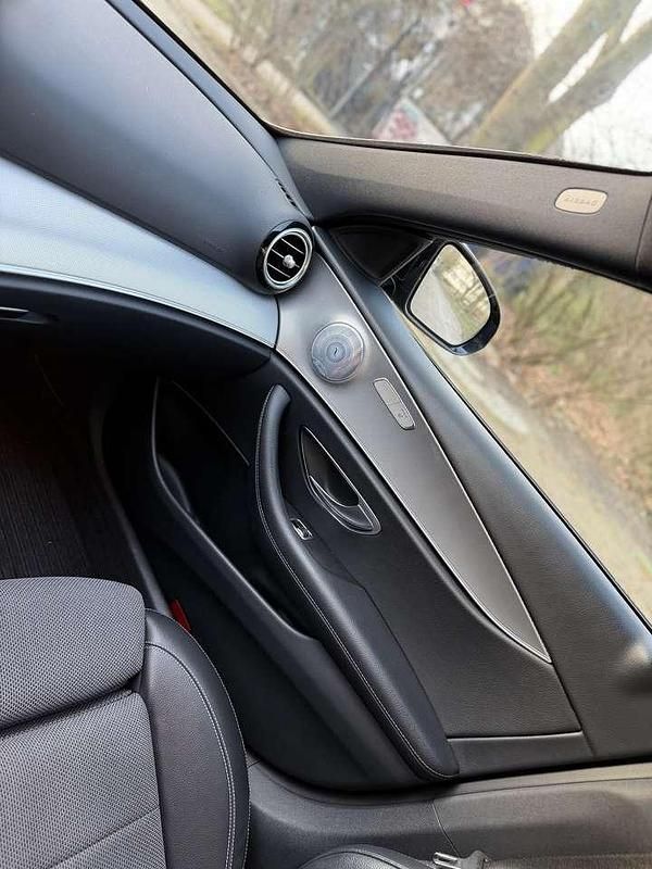 Gebraucht Mercedes E350 Avantgarde 211 PS (155 kW) 2018 Limousine