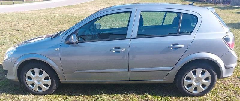 Gebraucht Opel Astra 90 PS (66 kW) 2007 Limousine