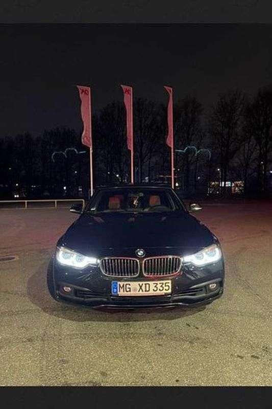 Schwarz Gebraucht 2015 BMW 335 Kombi | 12.300 € - Bild 1/4