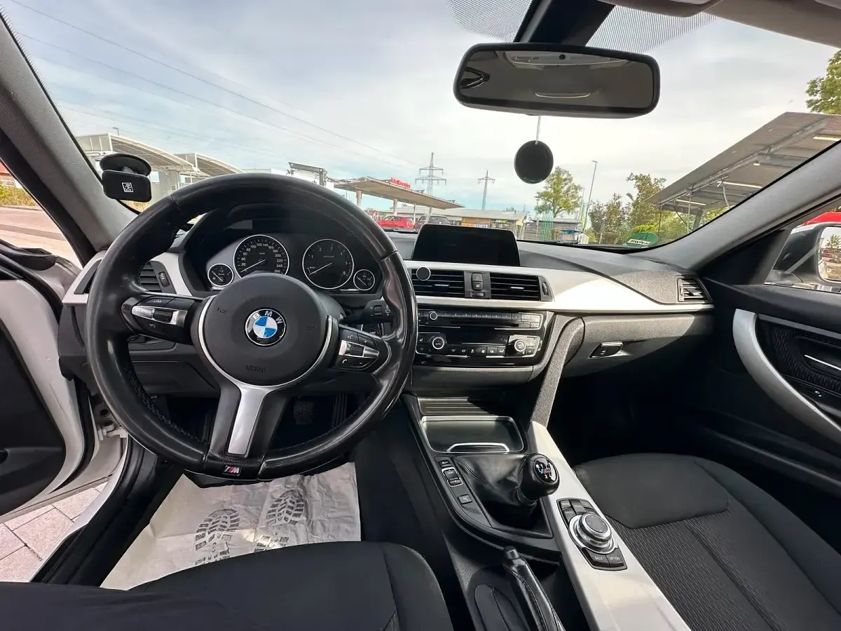 Gebraucht BMW 320 190 PS (139 kW) 2016 Weiß Kombi