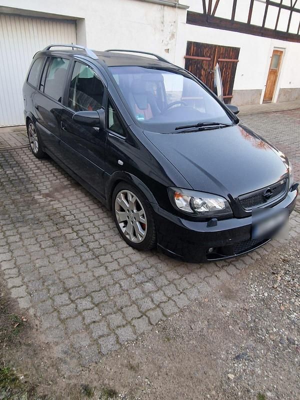Schwarz Gebraucht 2005 Opel Zafira OPC Van / Kleinbus | 3.300 € (Teuer) - Bild 1/4